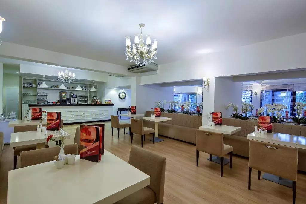 HOTEL BELLIS DELUXE
